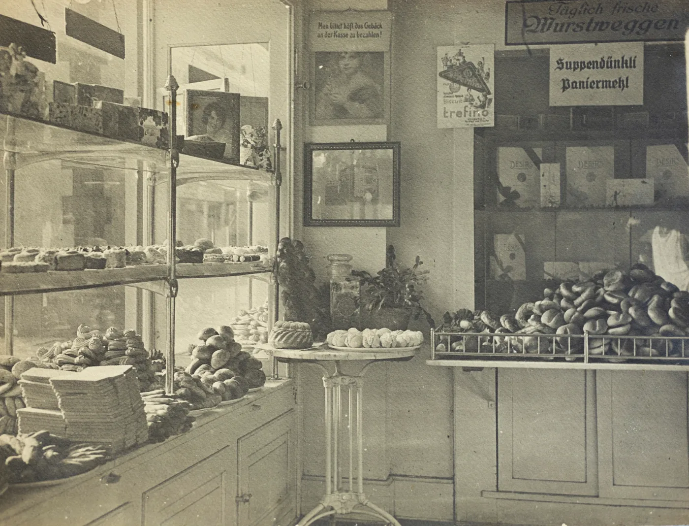 Die Auslage von damals – historische Aufnahme der Bäckerei Furter