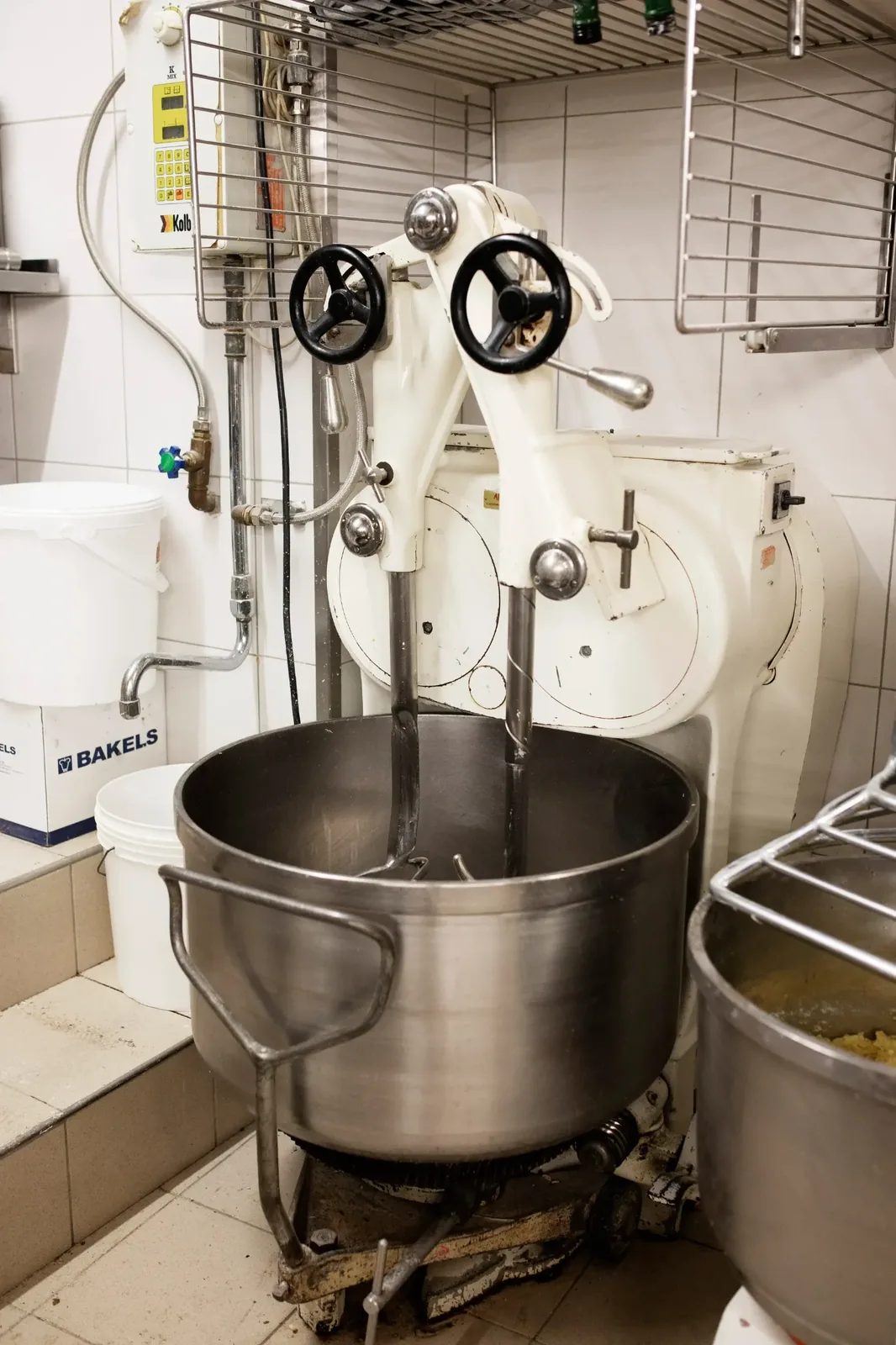 Zweiarm-Knetmaschine in der heutigen Backstube der Bäckerei Furter